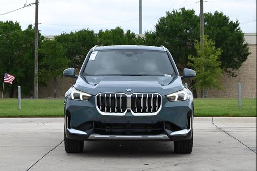 Cape York Green Metallic 2026 BMW X1 xDrive28i