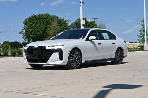 Mineral White Metallic 2026 BMW 740 xDrive