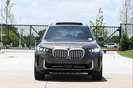 Manhattan Green Metallic 2026 BMW X5 sDrive40i