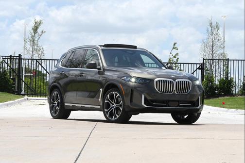 Manhattan Green Metallic 2026 BMW X5 sDrive40i