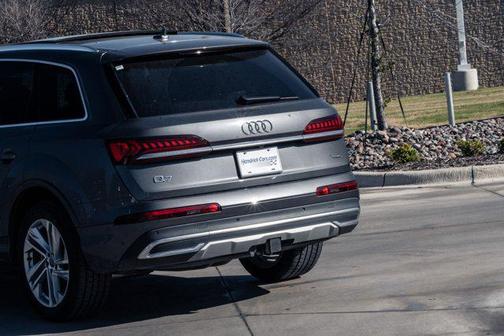 2020 Audi Q7 55 Premium Plus