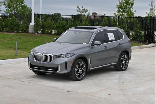 Skyscraper Grey Metallic 2026 BMW X5 xDrive40i