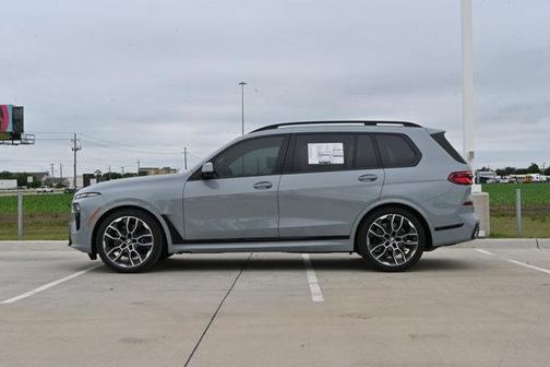 Brooklyn Grey Metallic 2027 BMW X7 xDrive40i