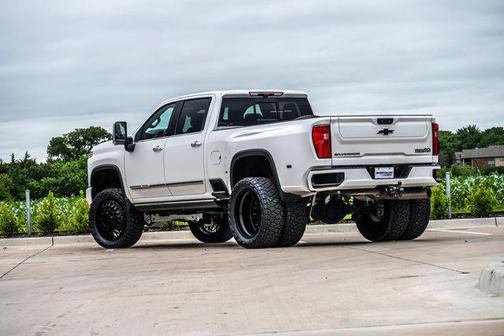 2025 Chevrolet Silverado 3500 High Country
