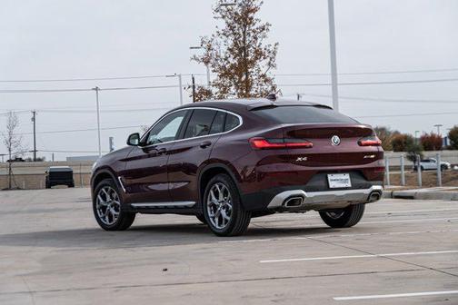 2025 BMW X4 xDrive30i