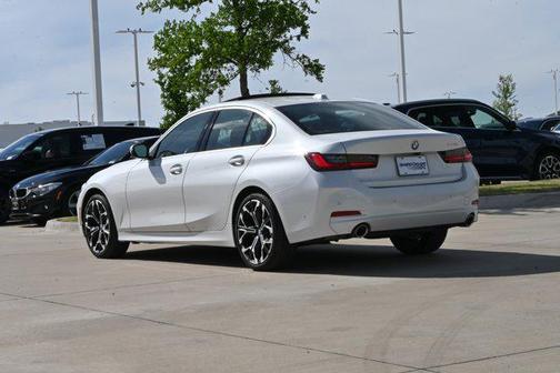 Mineral White Metallic 2025 BMW 330 i