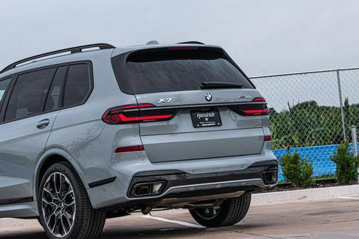 2026 BMW X7 xDrive40i
