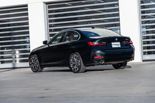 2025 BMW 330 330i