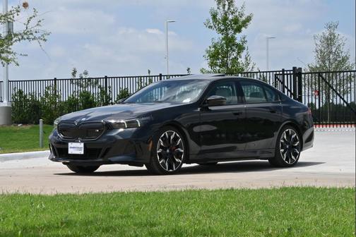 Black Sapphire Metallic 2024 BMW i5 M60