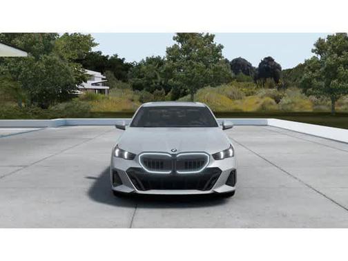 Brooklyn Grey Metallic 2027 BMW 530 i
