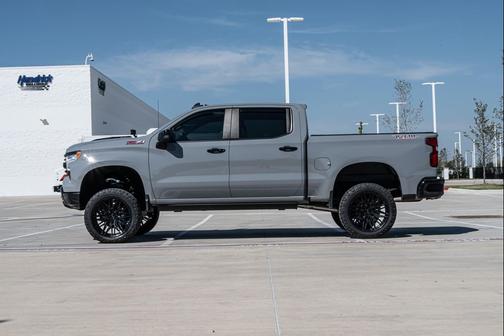 Slate Gray Metallic 2024 Chevrolet Silverado 1500 LT Trail Boss