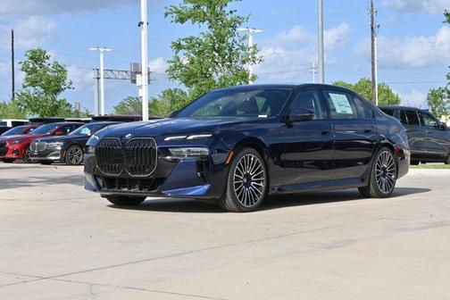 Tanzanite Blue II Metallic 2026 BMW 740 740i