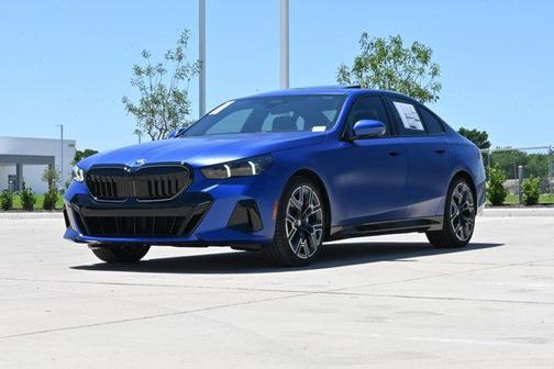 Frozen Portimao Blue Metallic 2026 BMW 530 530i