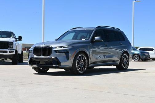 Skyscraper Grey Metallic 2026 BMW X7 xDrive40i