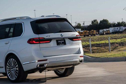 2026 BMW X7 xDrive40i