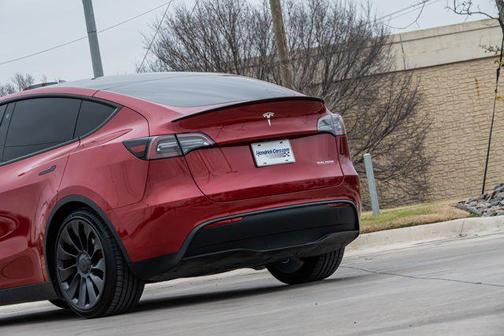 2023 Tesla Model Y Performance