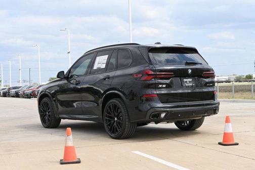 Black Sapphire Metallic 2026 BMW X5 xDrive40i