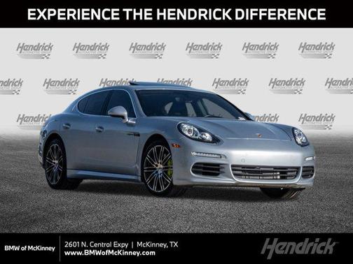 2016 Porsche Panamera 4