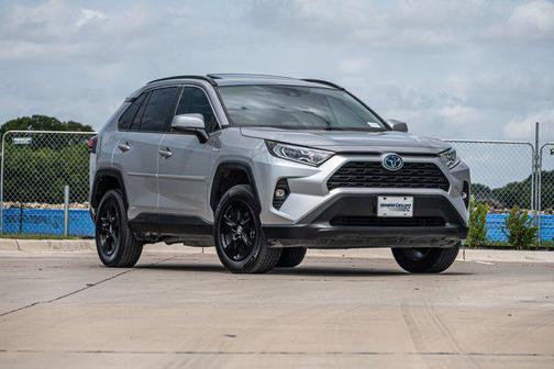 2021 Toyota RAV4 Hybrid XLE