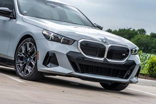 2024 BMW i5 M60