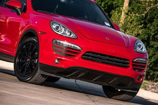 2014 Porsche Cayenne Platinum Edition
