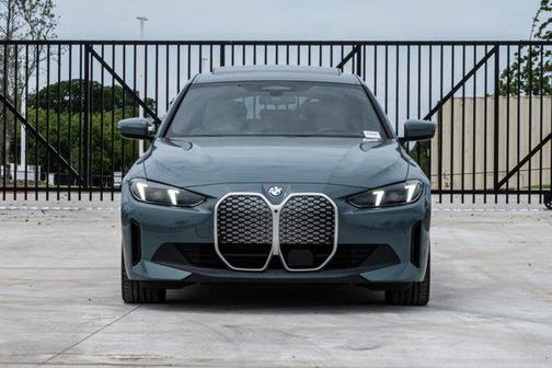Cape York Green Metallic 2026 BMW i4 Gran Coupe xDrive40