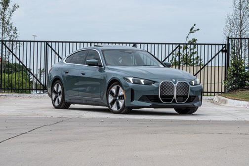 Cape York Green Metallic 2026 BMW i4 Gran Coupe xDrive40