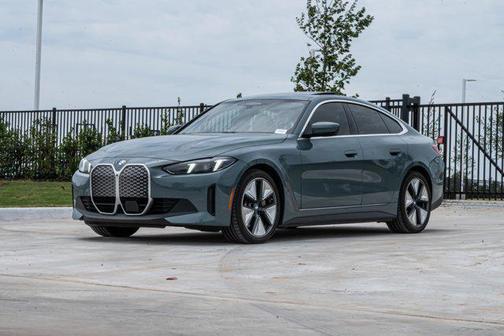 Cape York Green Metallic 2026 BMW i4 Gran Coupe xDrive40