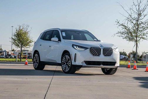 Mineral White Metallic 2026 BMW X3 30 xDrive