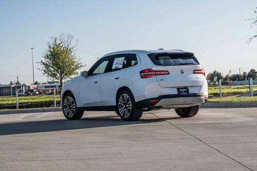 Mineral White Metallic 2026 BMW X3 30 xDrive