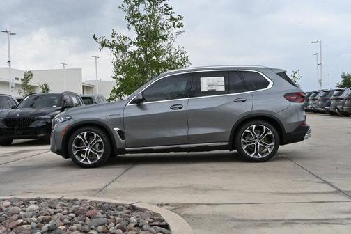Skyscraper Grey Metallic 2026 BMW X5 PHEV xDrive50e