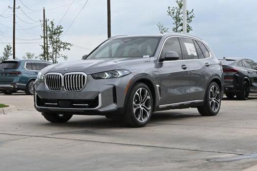 Skyscraper Grey Metallic 2026 BMW X5 PHEV xDrive50e