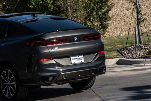 2025 BMW X6 xDrive40i