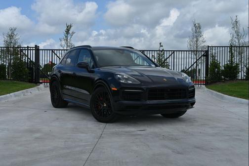 Moonlight Blue Metallic 2021 Porsche Cayenne GTS