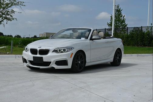Mineral White Metallic 2017 BMW M240 i xDrive