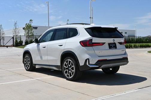 Alpine White 2026 BMW X1 xDrive28i