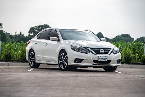2016 Nissan Altima 2.5 SR