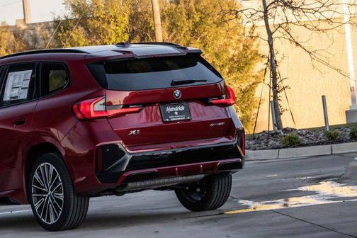 Vegas Red Metallic 2026 BMW X1 xDrive28i