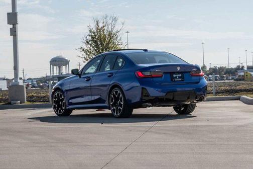 2026 BMW 330 i xDrive