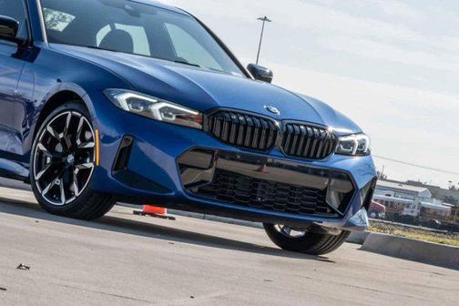 2026 BMW 330 i xDrive