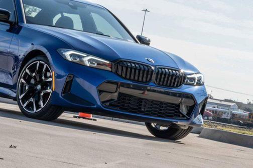 2026 BMW 330 i xDrive