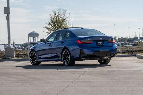 2026 BMW 330 i xDrive