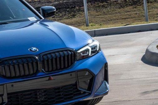 2026 BMW 330 i xDrive