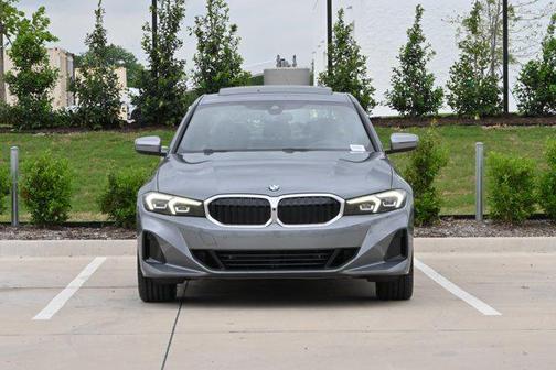 Skyscraper Grey Metallic 2025 BMW 330 i