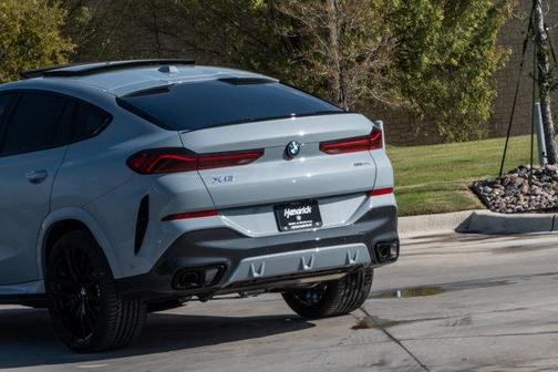 2026 BMW X6 xDrive40i