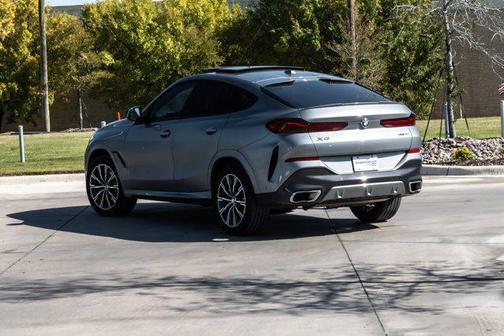 2025 BMW X6 xDrive40i