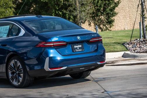 2026 BMW i5 eDrive40