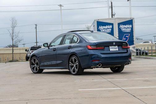 2024 BMW 330 330i Sedan