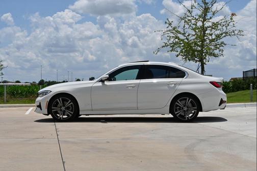Alpine White 2022 BMW 330 xDrive