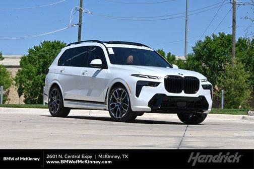Mineral White Metallic 2027 BMW X7 xDrive40i